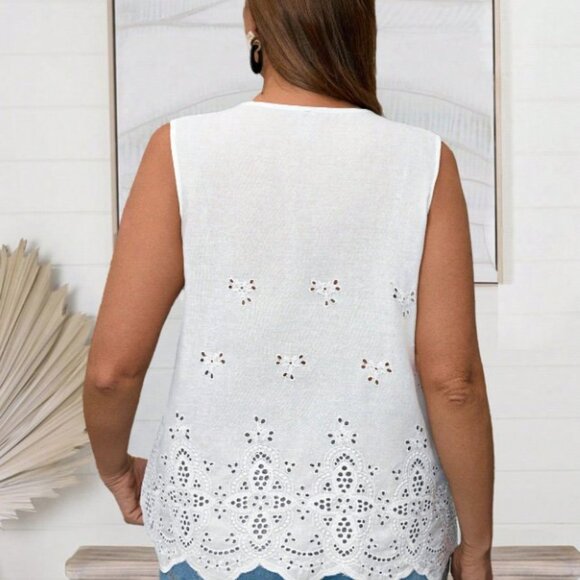 * NWT White Eyelet and Crochet Front EMERY ROSE Sleeveless Top Ladies Plus 5XL - Picture 6 of 6